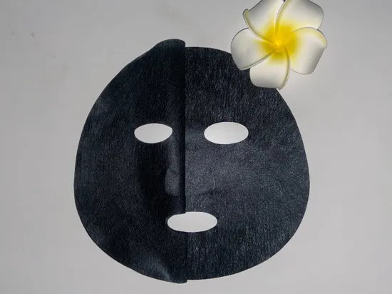 Foglio per maschera facciale in tessuto non tessuto nero realizzato al 100% in fibra di carbonio di bambù